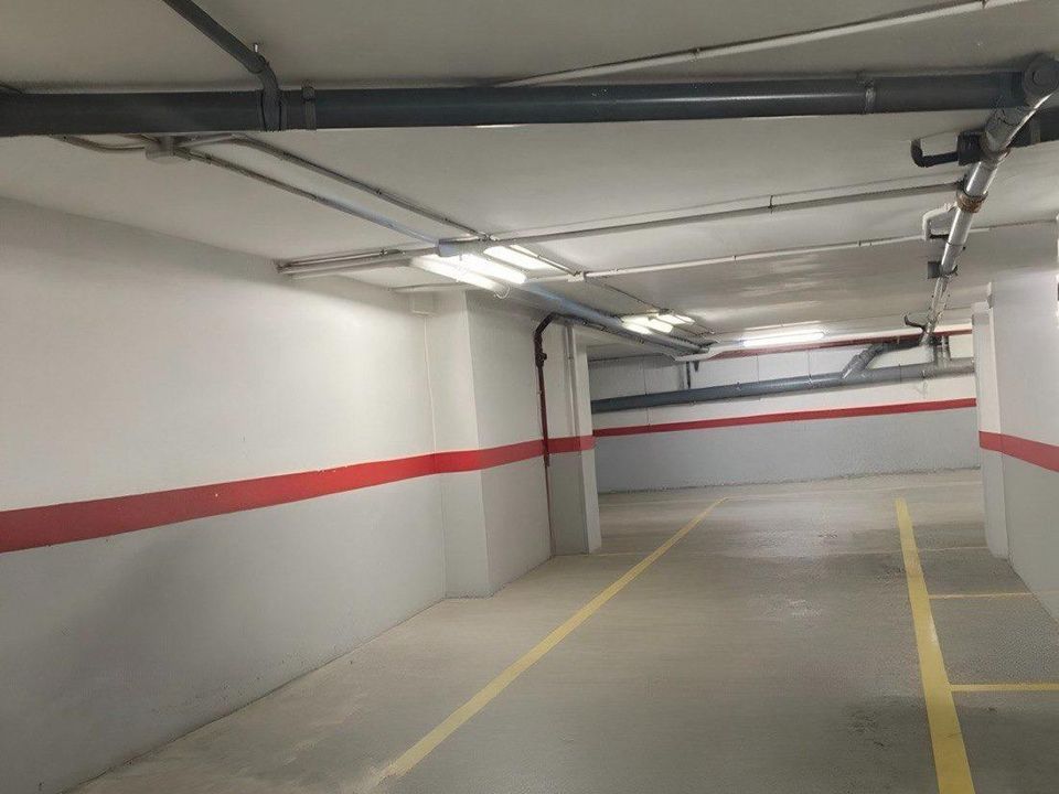 Parkeringsplads i Puerto De Sagunto, Valencia - foto 2