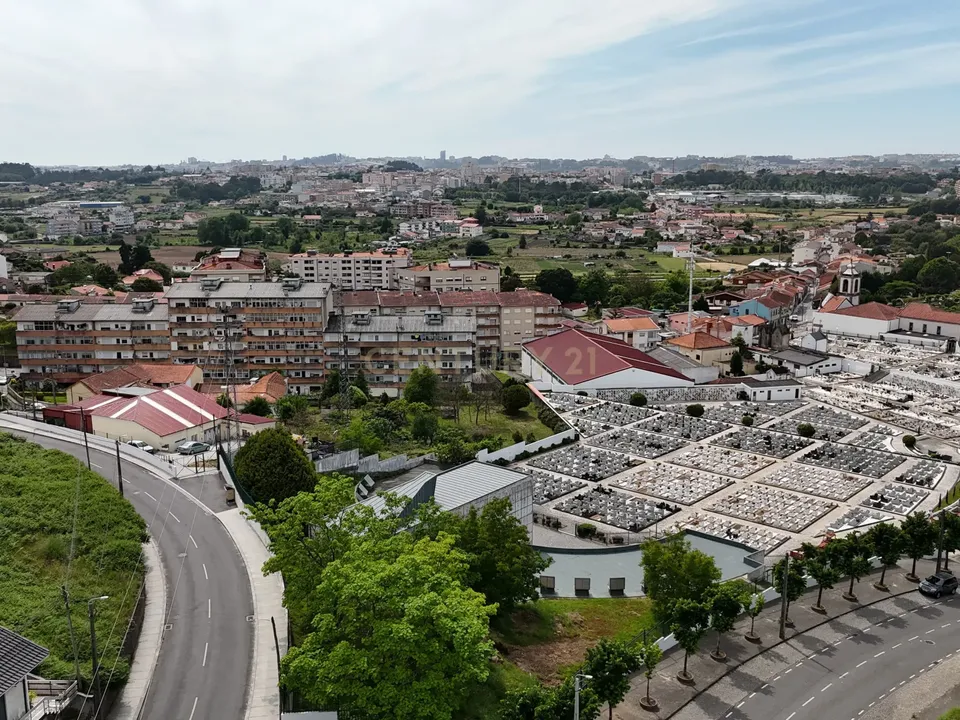 Erhvervsejendom i Fanzeres, Porto - foto 3