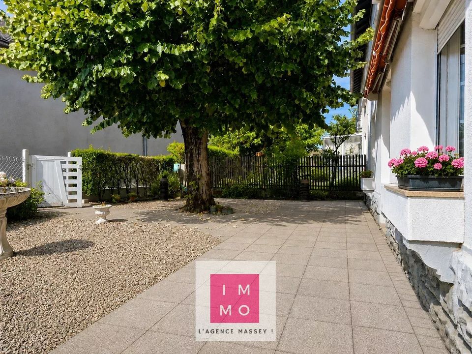 Villa i Tarbes, Hautes-Pyrenees - bilde 2