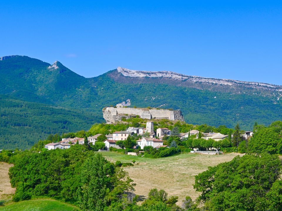 Casa de poble a Mison, Alpes-de-Haute-Provence - foto 2