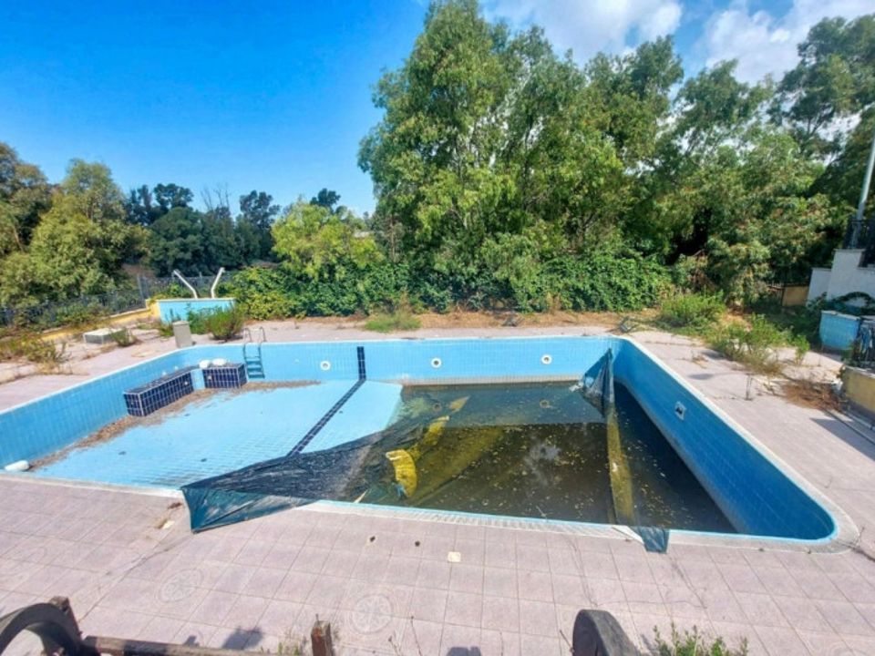 Commercial property in Fiumicino, Rome - photo 5