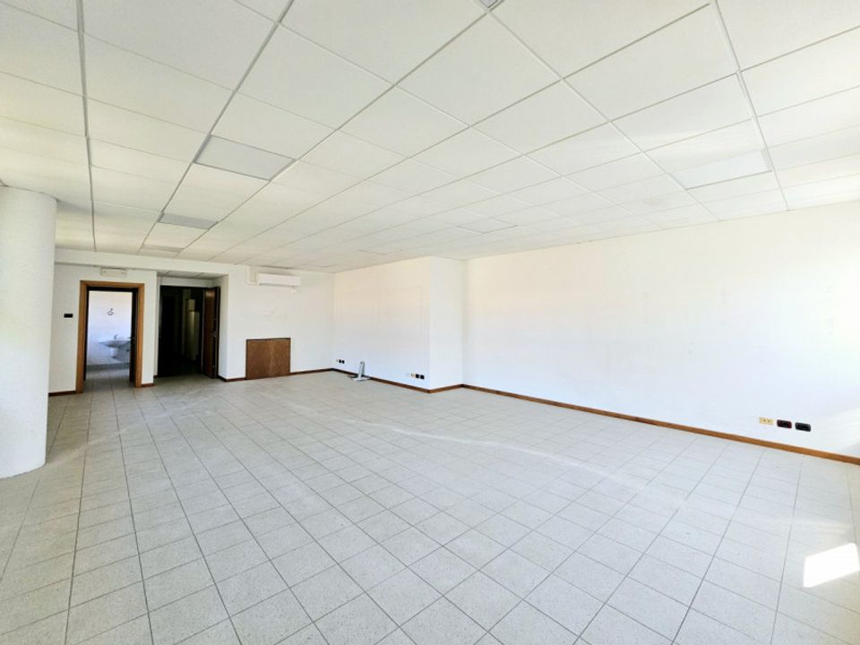 Erhvervsejendom i Este, Padua - foto 2