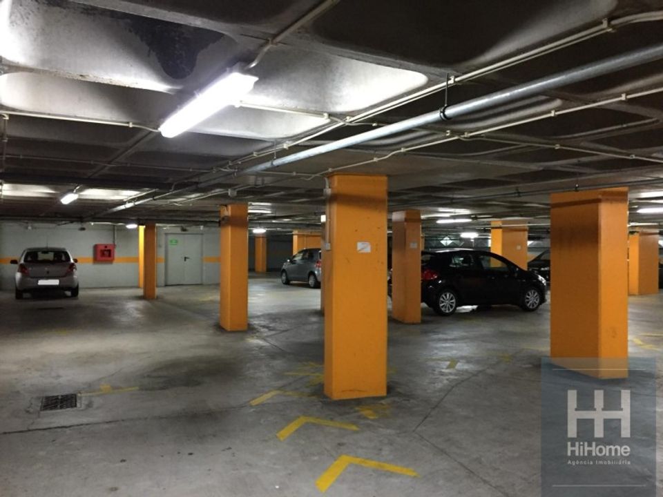Parkeringsplads i Santa Cruz, Madeira - foto 1