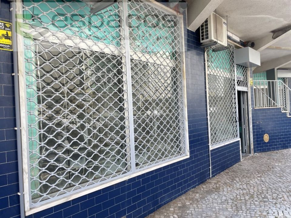 Erhvervsejendom i Loures, Lisbon - foto 1