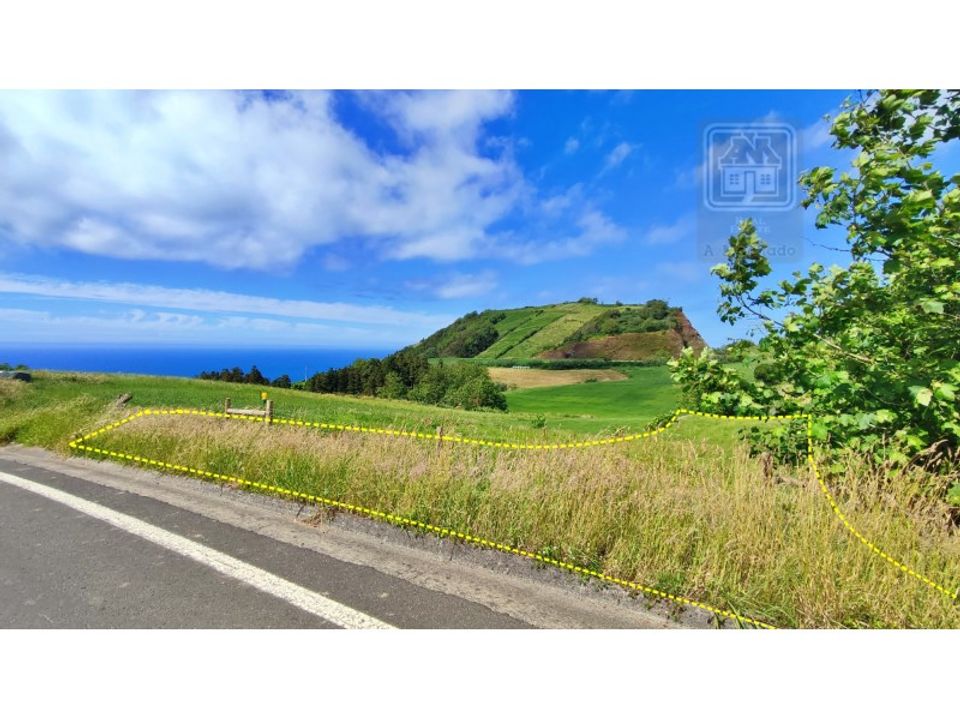 Helårsgrund i Fenais da Ajuda, Sao Miguel - foto 1