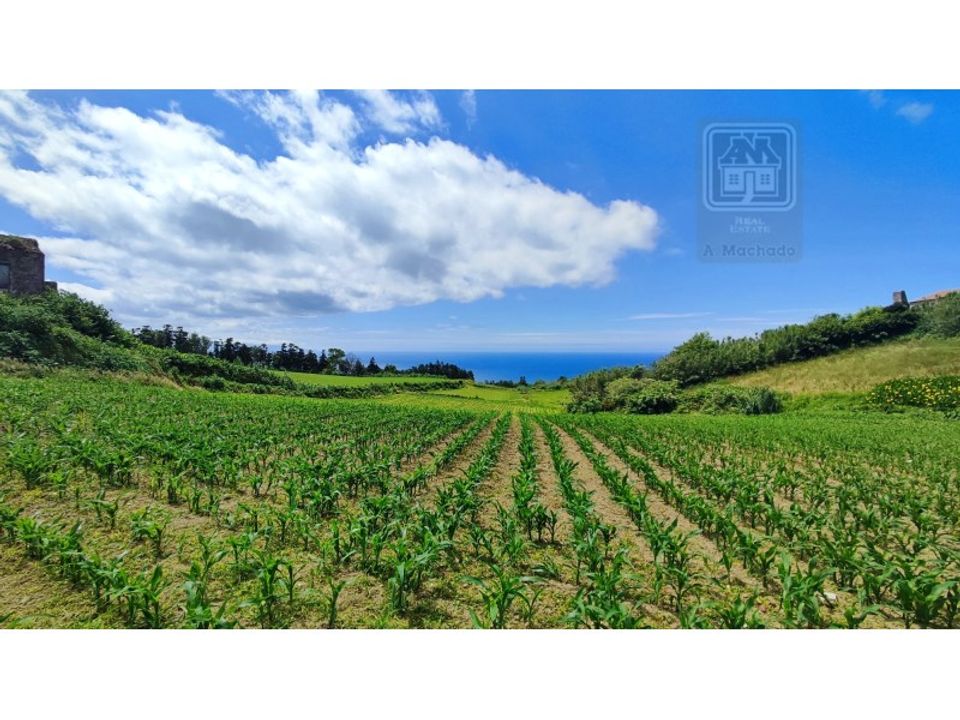 Helårsgrund i Fenais da Ajuda, Sao Miguel - foto 1