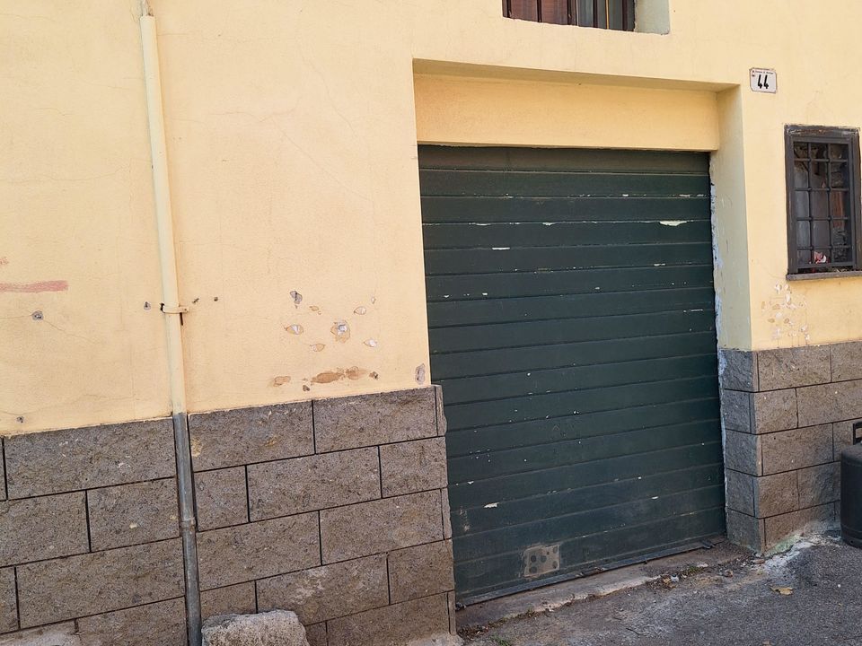 Garage in Morlupo, Rome - photo 1