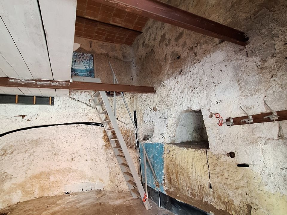 Garage in Morlupo, Rome - photo 3