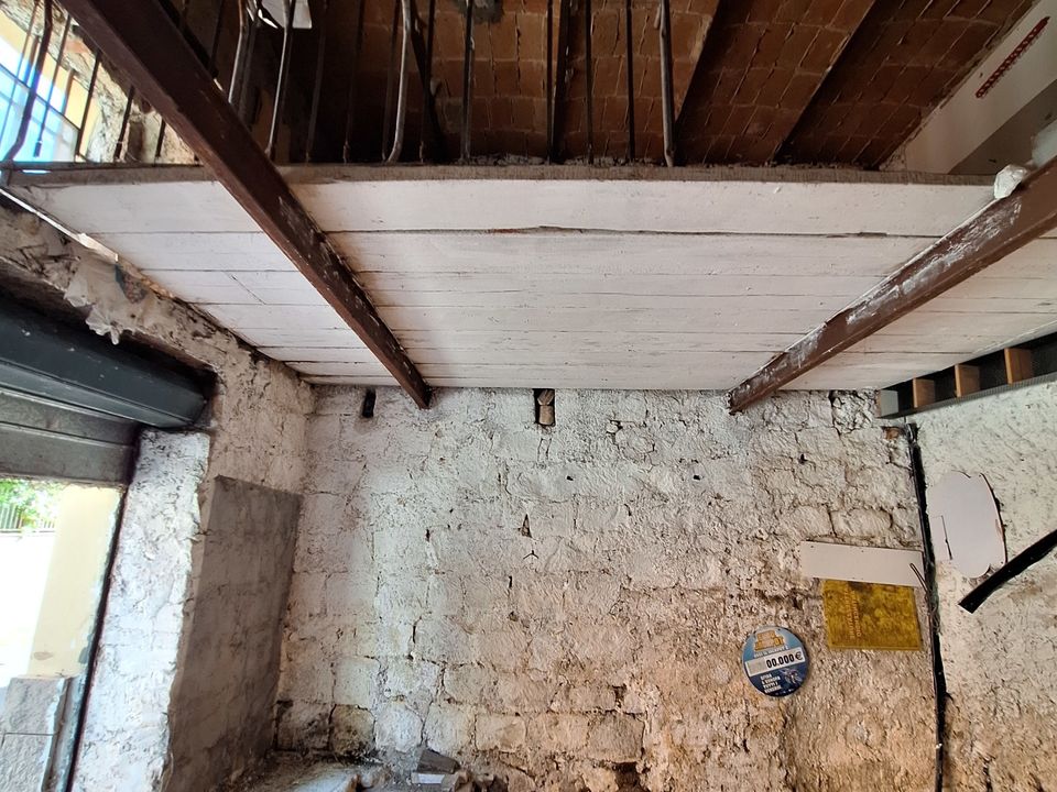 Garage in Morlupo, Rome - photo 4