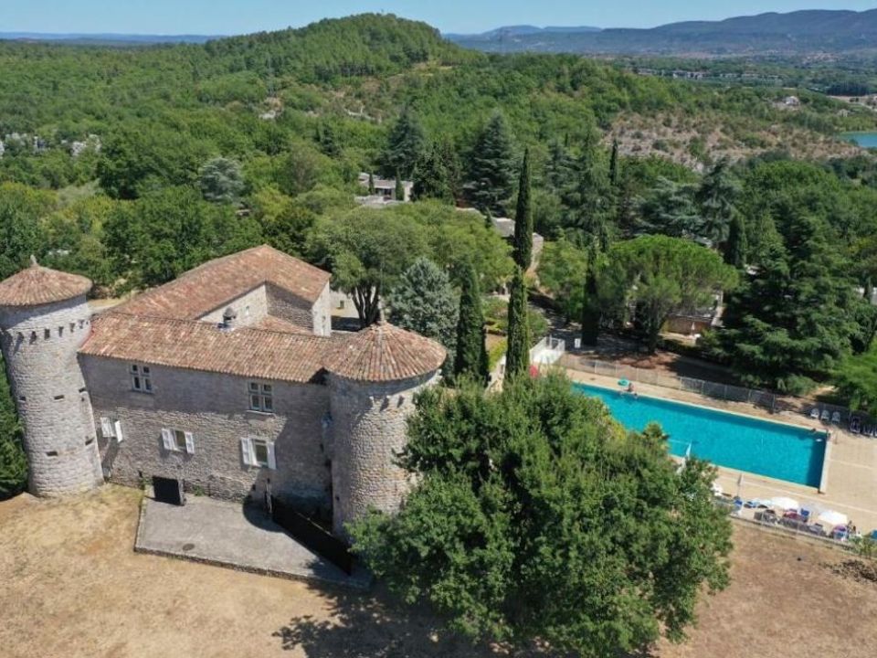 Erhvervsejendom i Berrias-et-Casteljau, Ardeche - foto 1