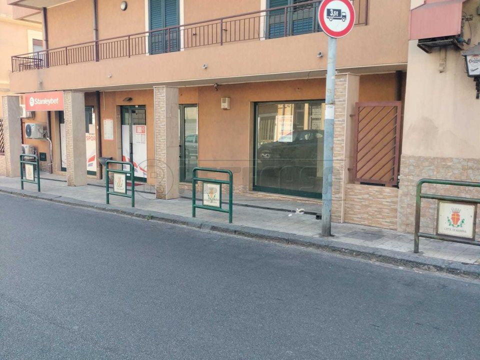 Erhvervsejendom i Messina, Messina - foto 3