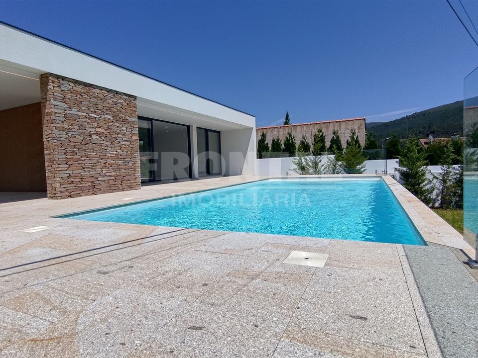 Villa i Vila Nova de Cerveira, Viana do Castelo - foto 1