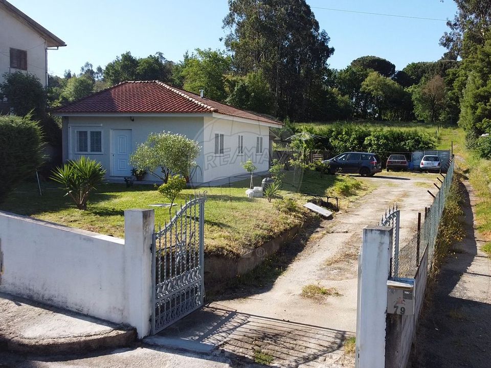 Helårsgrund i Santo Tirso, Porto - foto 1