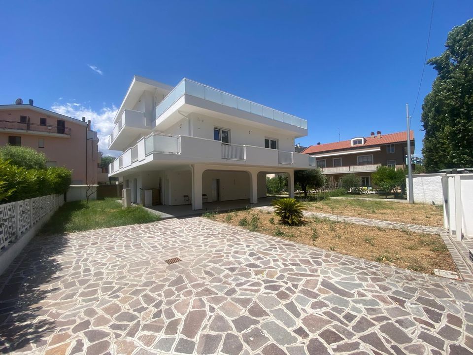 Villa - Montesilvano Marina, Pescara - photo 3