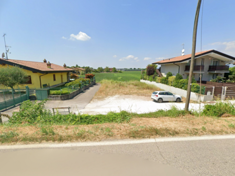 Helårsgrund i Lonato del Garda, Brescia - foto 1