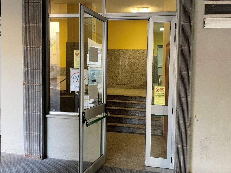 Erhvervsejendom i Cagliari, Cagliari - foto 3