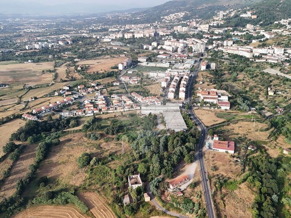 Helårsgrund i Covilha, Castelo Branco - foto 1