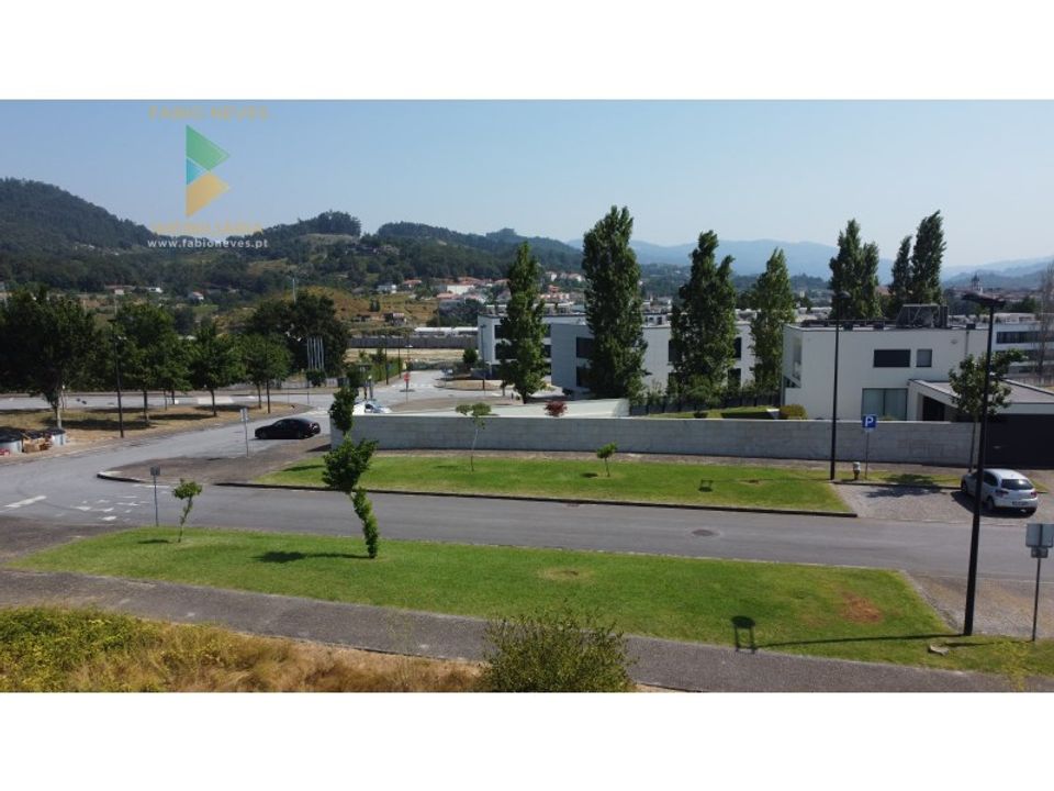 Helårsgrund i Arcos de Valdevez, Viana do Castelo - foto 1