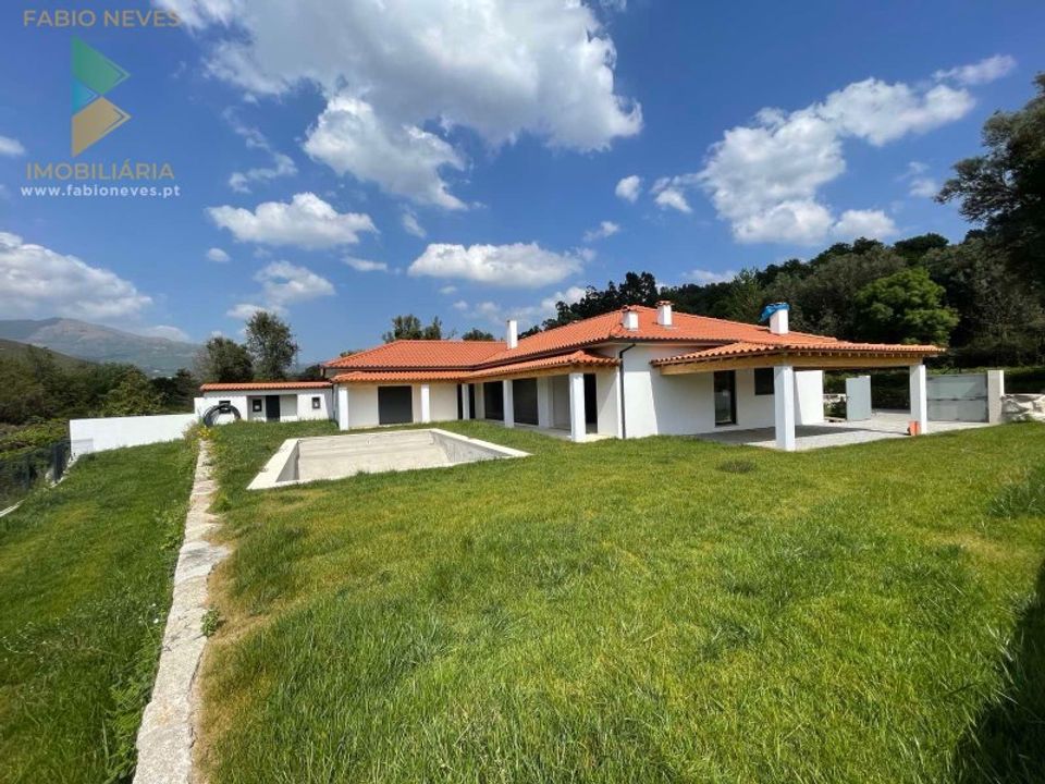 Villa i Ponte da Barca, Viana do Castelo - foto 1