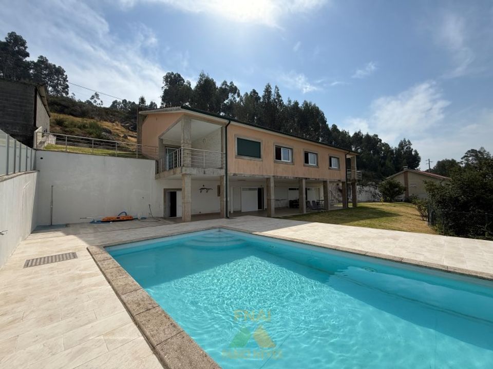 Villa i Arcos de Valdevez, Viana do Castelo - foto 1