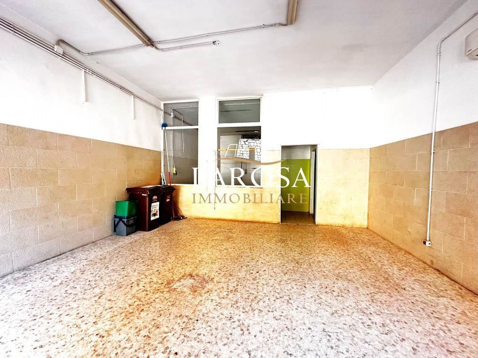 Commercial property in Lecce, Lecce - photo 2