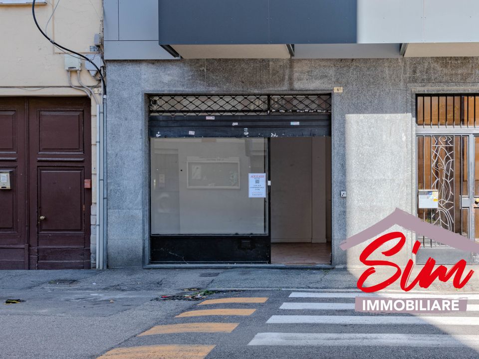 L'establiment comercial a Novara, Novara - foto 1