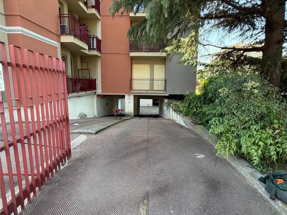 Parkeringsplads i Milan, Milan - foto 2