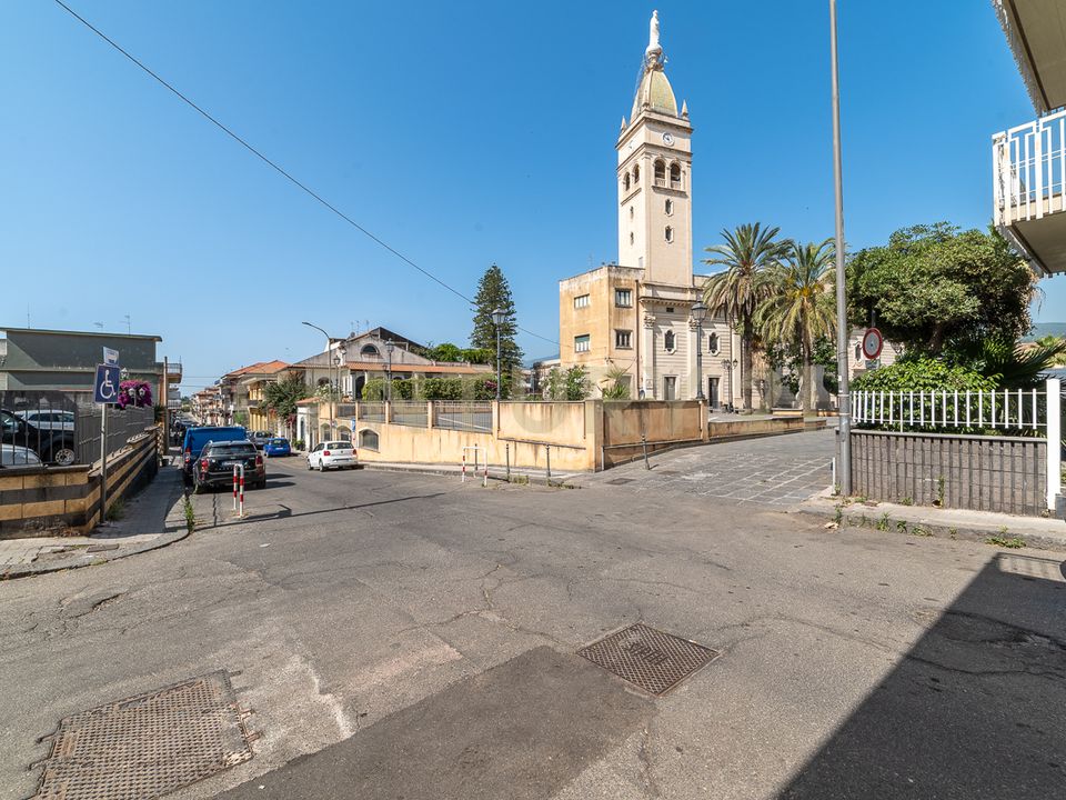 Erhvervsejendom i Fiumefreddo di Sicilia, Catania - foto 1