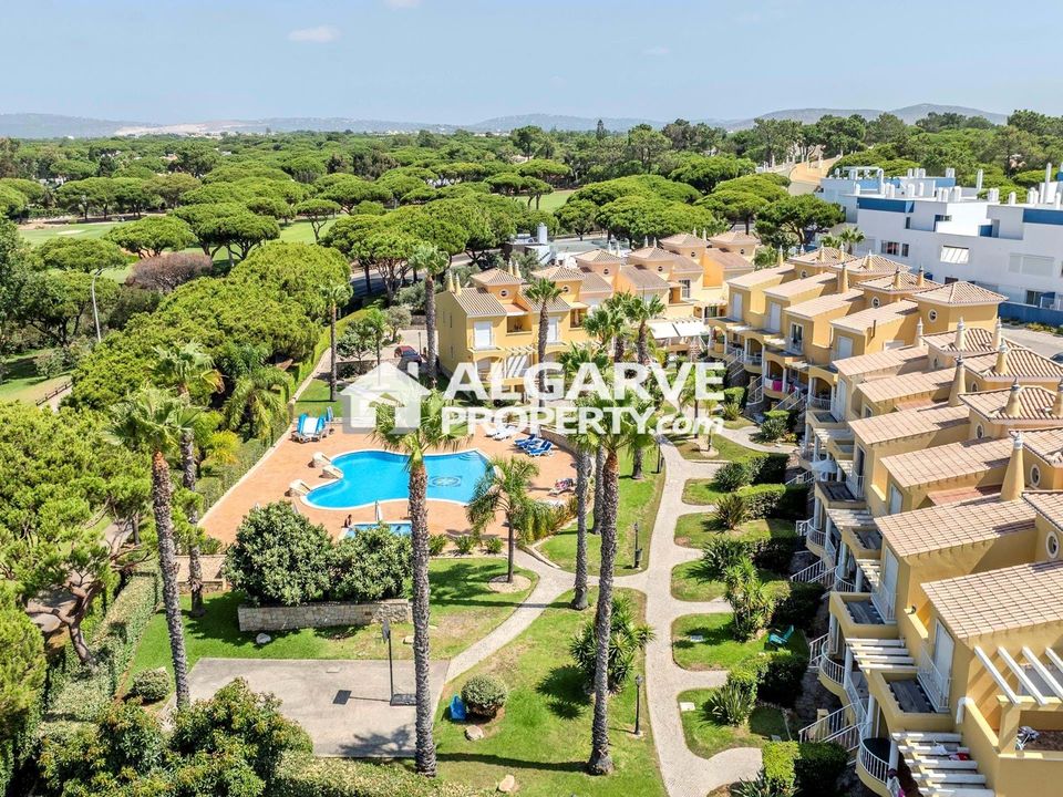 Villa i Quarteira, Faro - foto 1