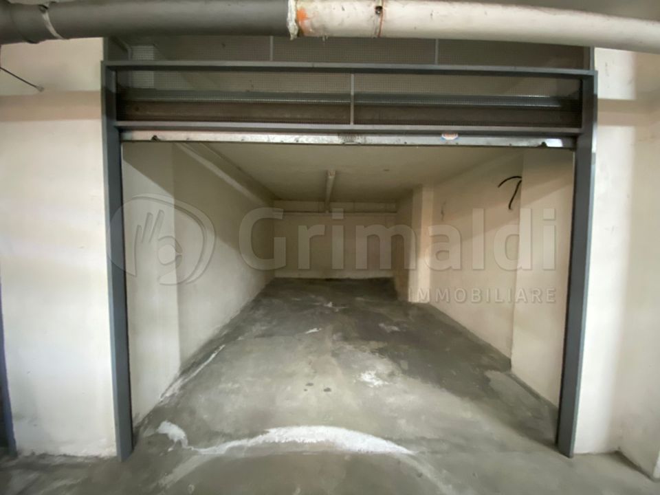 Garage Melito di Napoli, Naples - foto 2