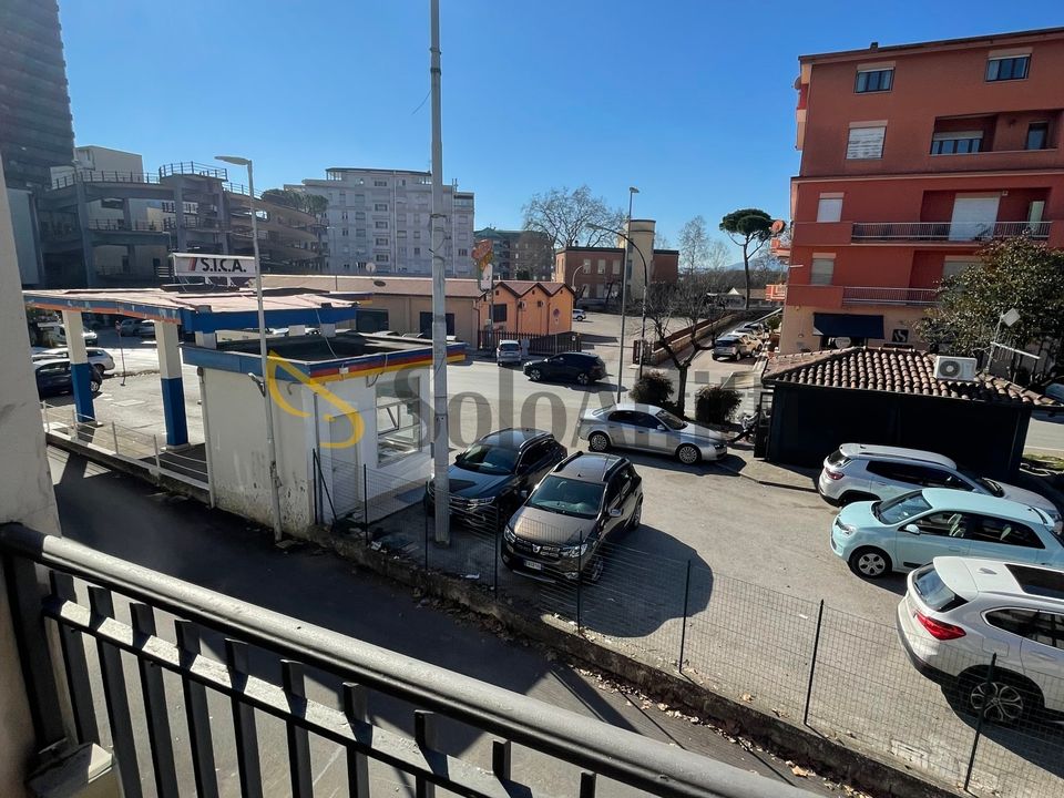 Erhvervsejendom i Frosinone, Frosinone - foto 2