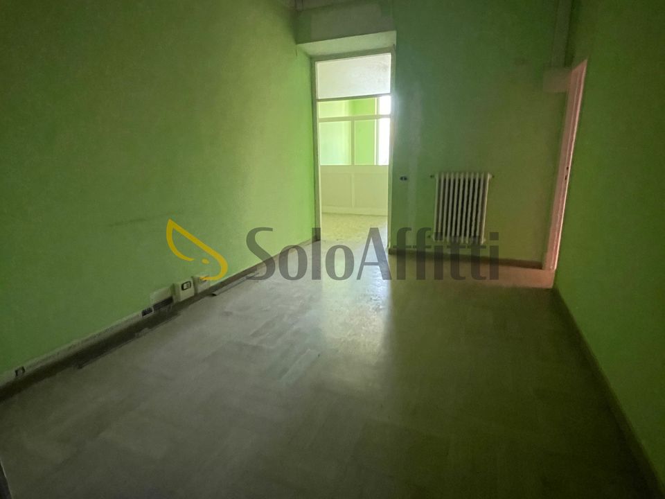 Erhvervsejendom i Frosinone, Frosinone - foto 3