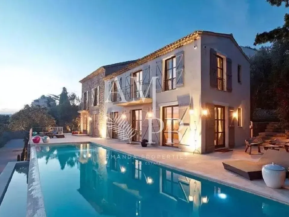 Villa i Le Cannet, Alpes-Maritimes - foto 1