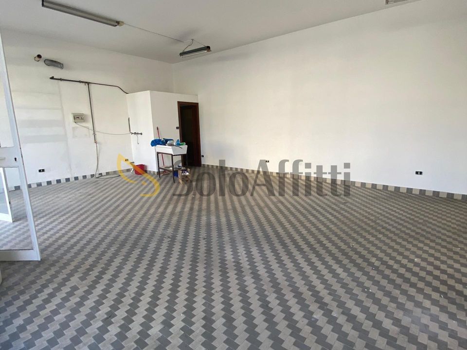 L'establiment comercial a Rimini, Rimini - foto 4