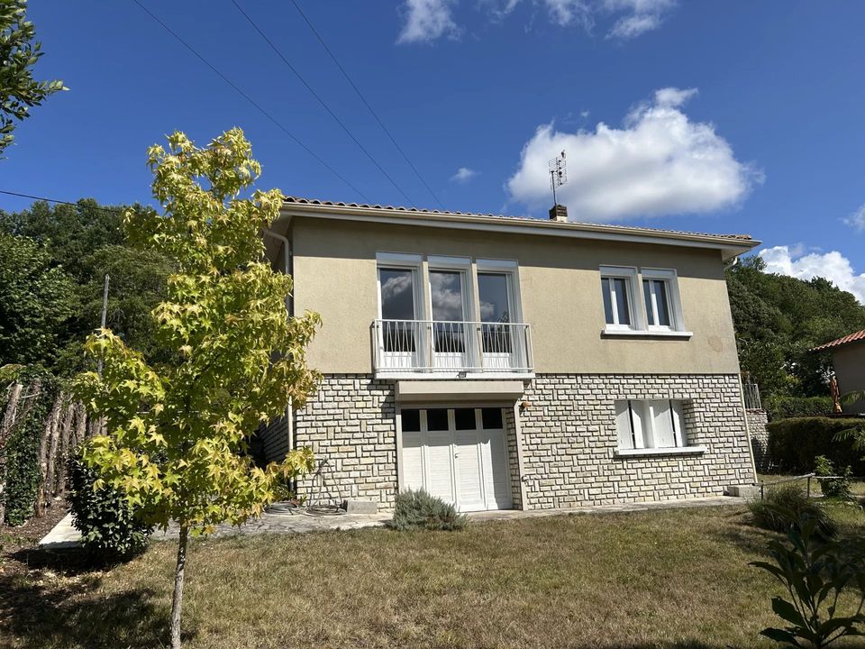 Casa de pueblo en Chalais, Charente - foto 1