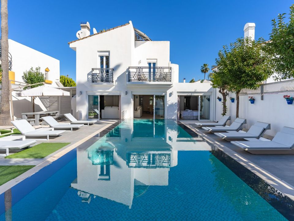 Villa i Estepona, Malaga - foto 1