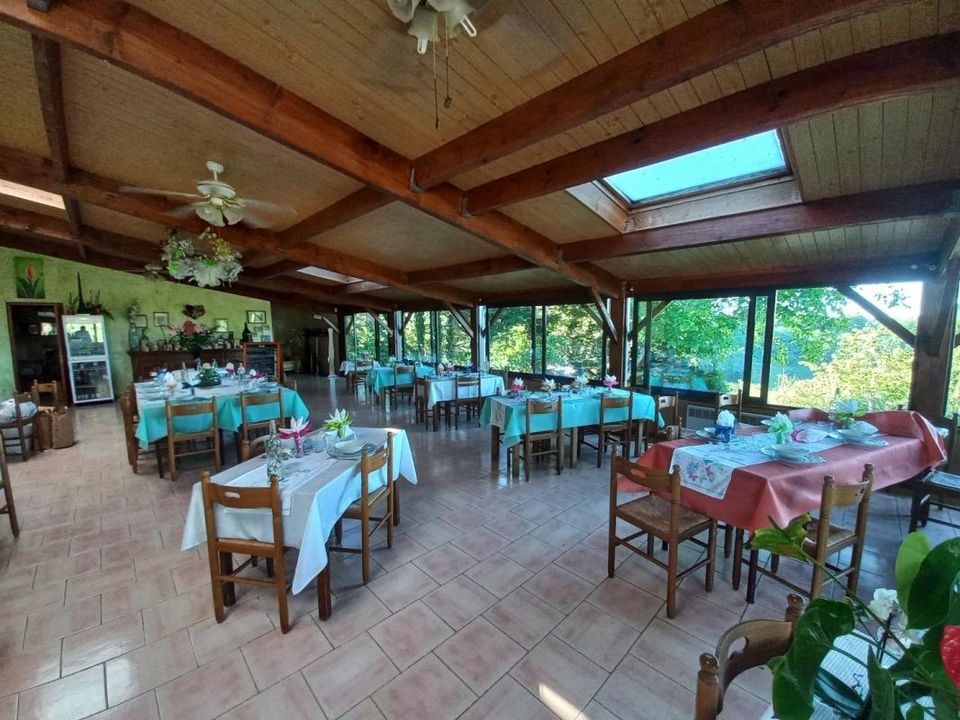 L'establiment comercial a Rouffignac-Saint-Cernin-de-Reilhac, Dordogne - foto 1