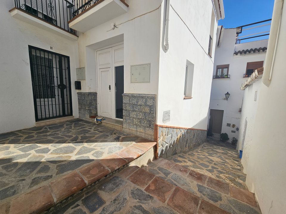 Landsbyhus i Canillas De Albaida, Malaga - foto 1