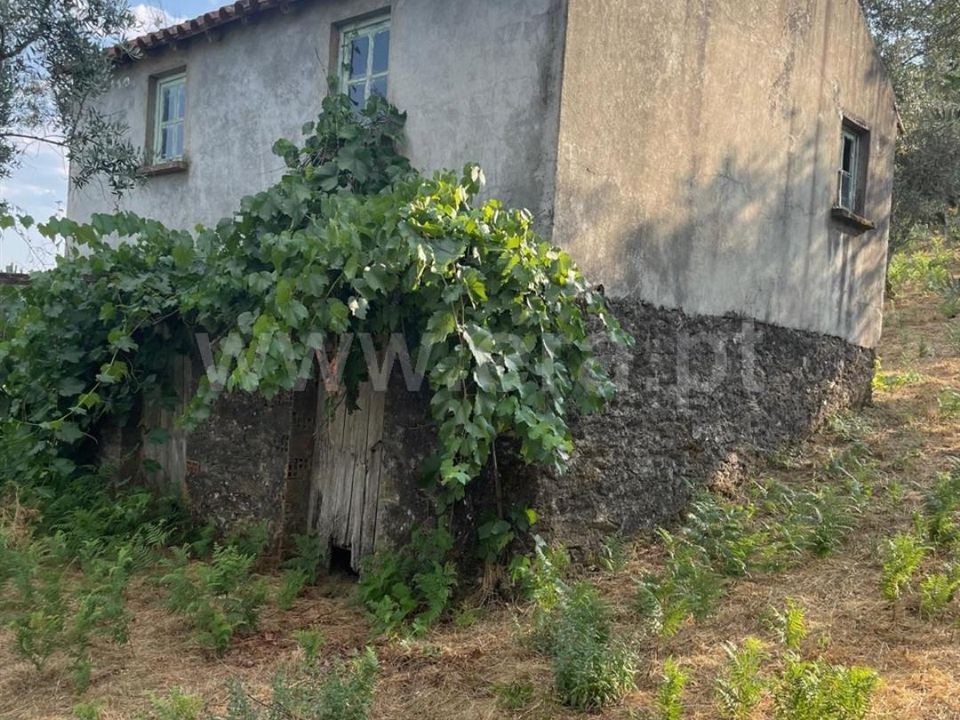 Helårsgrund i Covilha, Castelo Branco - foto 1