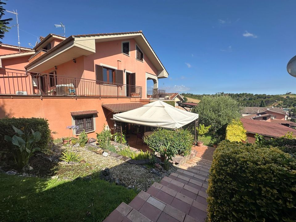 Villa i Guidonia Montecelio, Rome - foto 1