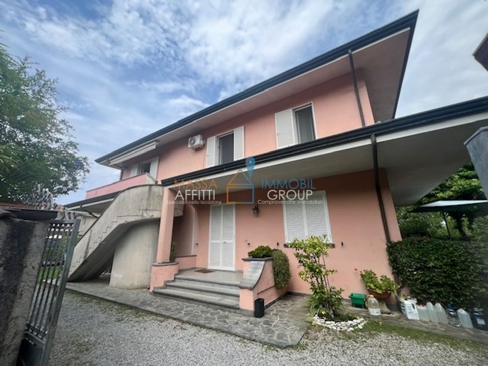 Villa i Massa, Massa and Carrara - foto 1