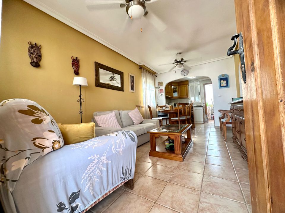 Bungalow in Guardamar Del Segura, Alicante - photo 4