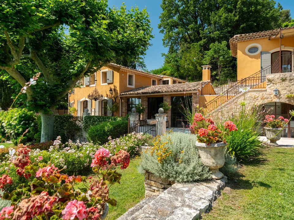 Villa i Aix-en-Provence, Bouches-du-Rhone - foto 1