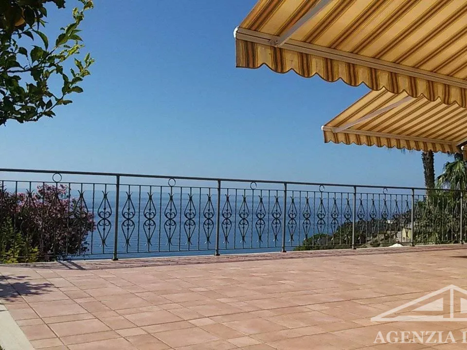 Villa i Ospedaletti, Imperia - bilde 2