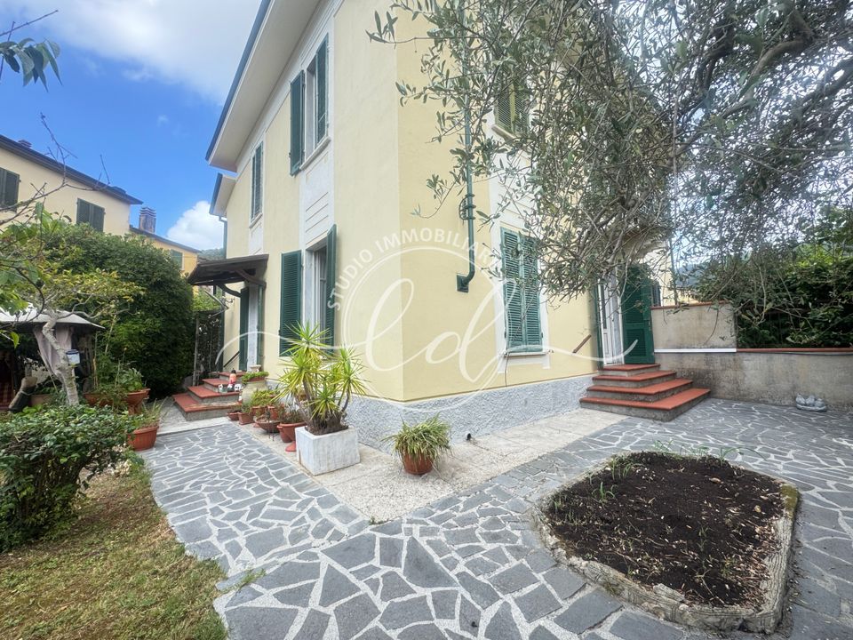 Byhus i Carrara, Massa and Carrara - foto 4