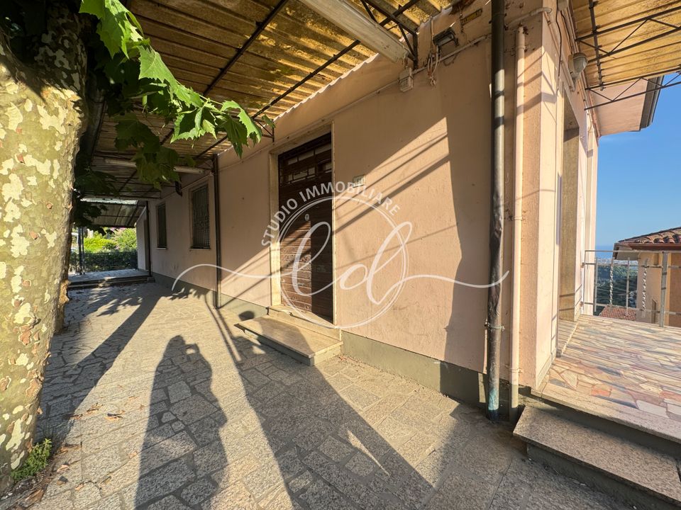 Erhvervsejendom i Montignoso, Massa and Carrara - foto 1