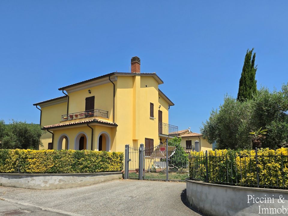 Villa i Tuoro sul Trasimeno, Perugia - foto 1