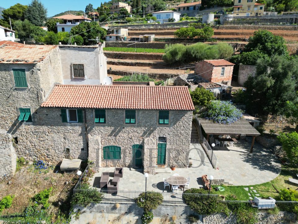 Villa i Ventimiglia, Imperia - foto 1