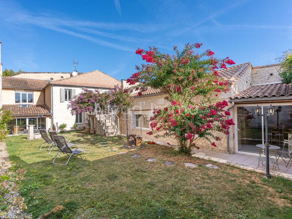 Village house in Eymet, Dordogne - photo 1