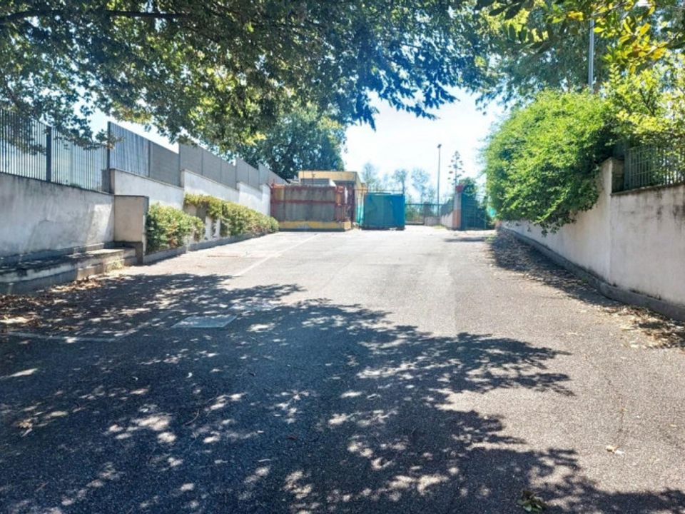 Commercial property in Fiumicino, Rome - photo 3